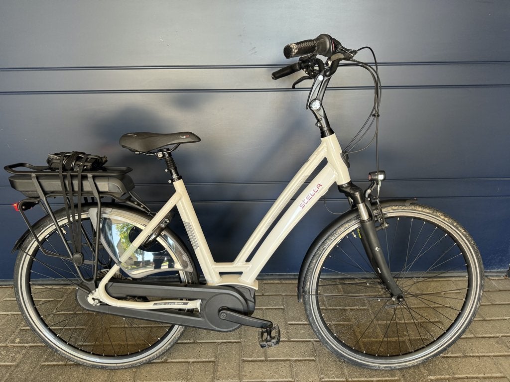Stella elektrische fiets met Bosch middenmotor, weinig km., Fietsen en Brommers, Zo goed als nieuw, 47 tot 51 cm, 50 km per accu of meer