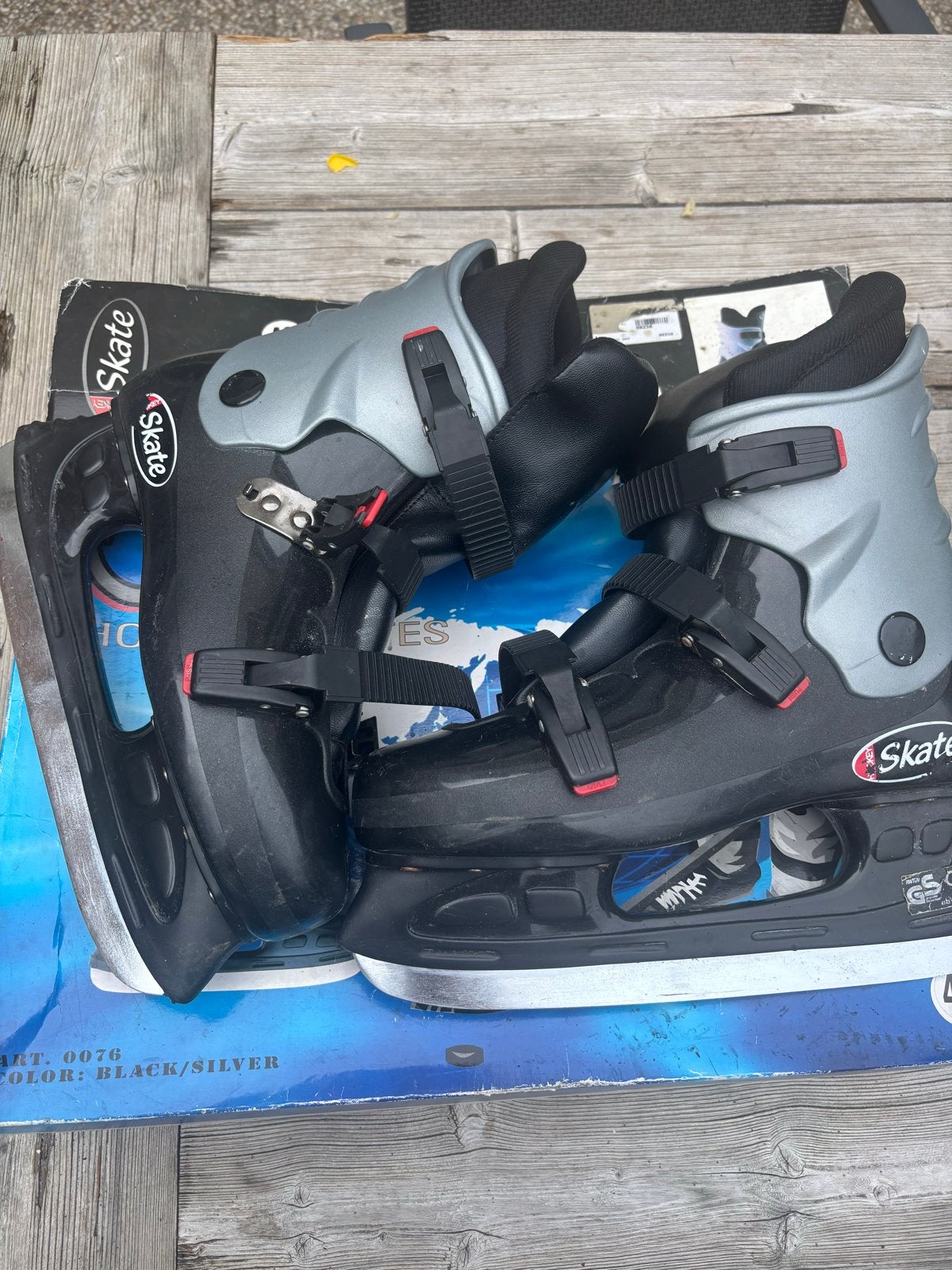 Outrage ijshockeyschaatsen - Zwart/Zilver, Verzenden, Zo goed als nieuw, IJshockeyschaatsen, Overige merken