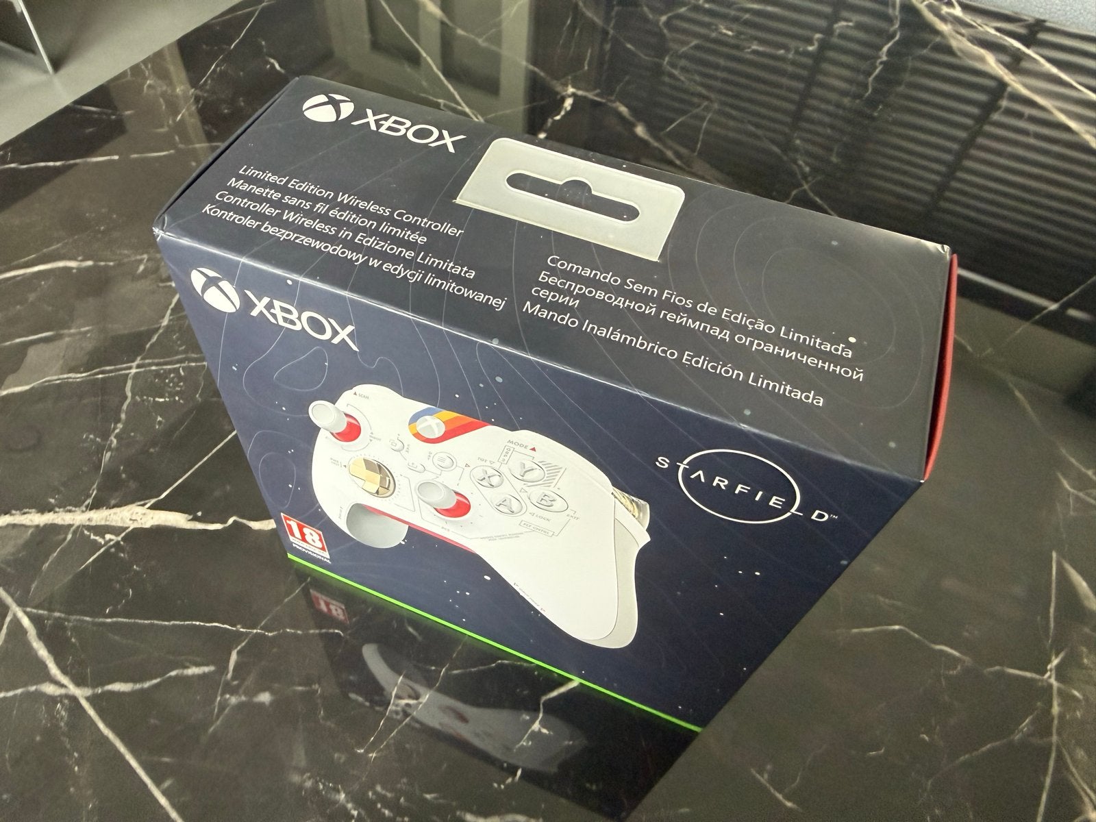 Foto 5 van Xbox Controller Starfield Limited Edition (Nieuw, ongeopend)