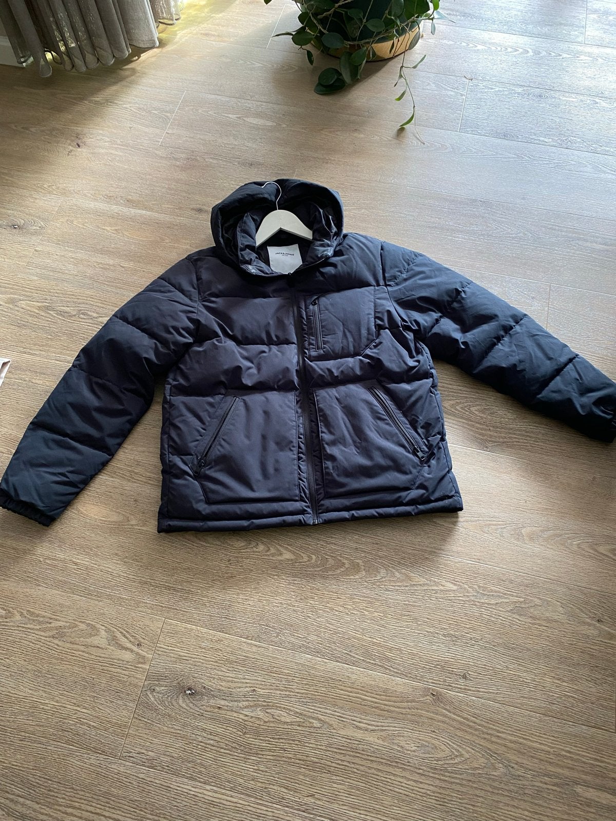 Jack & Jones Puffer Jas Maat L - Zo goed als nieuw, Ophalen of Verzenden, Zo goed als nieuw, Maat 52/54 (L), Zwart