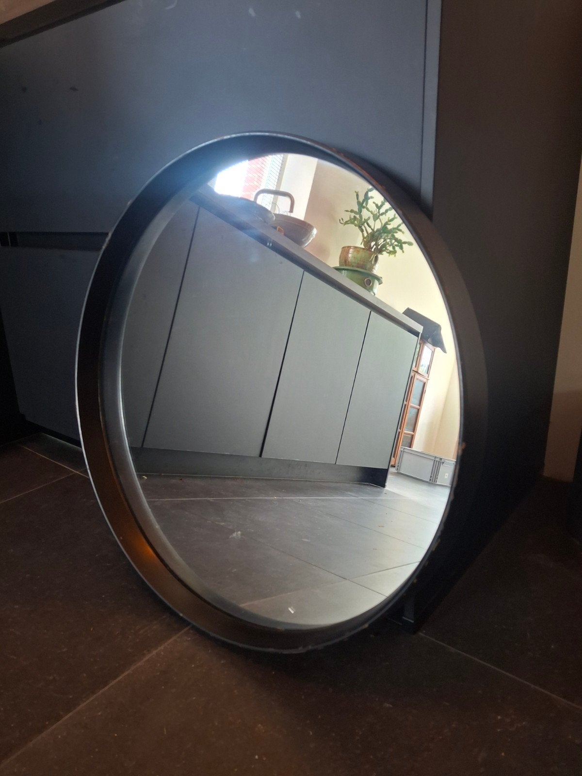 Ronde spiegel met houten rand - 66 cm diameter, Ophalen, Gebruikt, Rond, Minder dan 100 cm