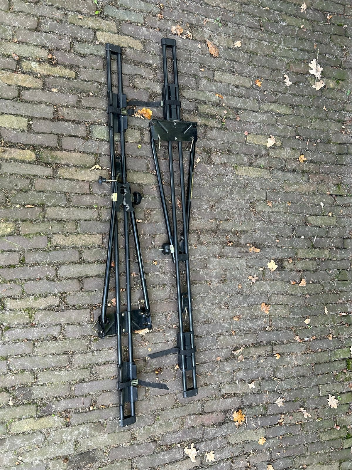 Thule 566 Oudere Dakdragers voor Fietsen - Compleet, Ophalen, 2 fietsen, Gebruikt, Dakdrager