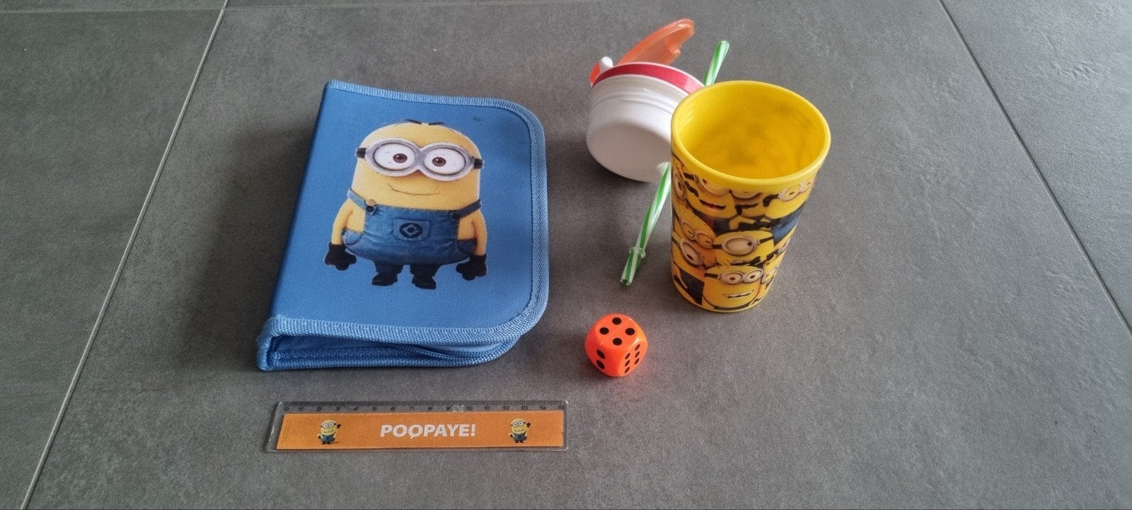 Minions set etui (leeg), liniaal, beker met snackopzet, Ophalen of Verzenden