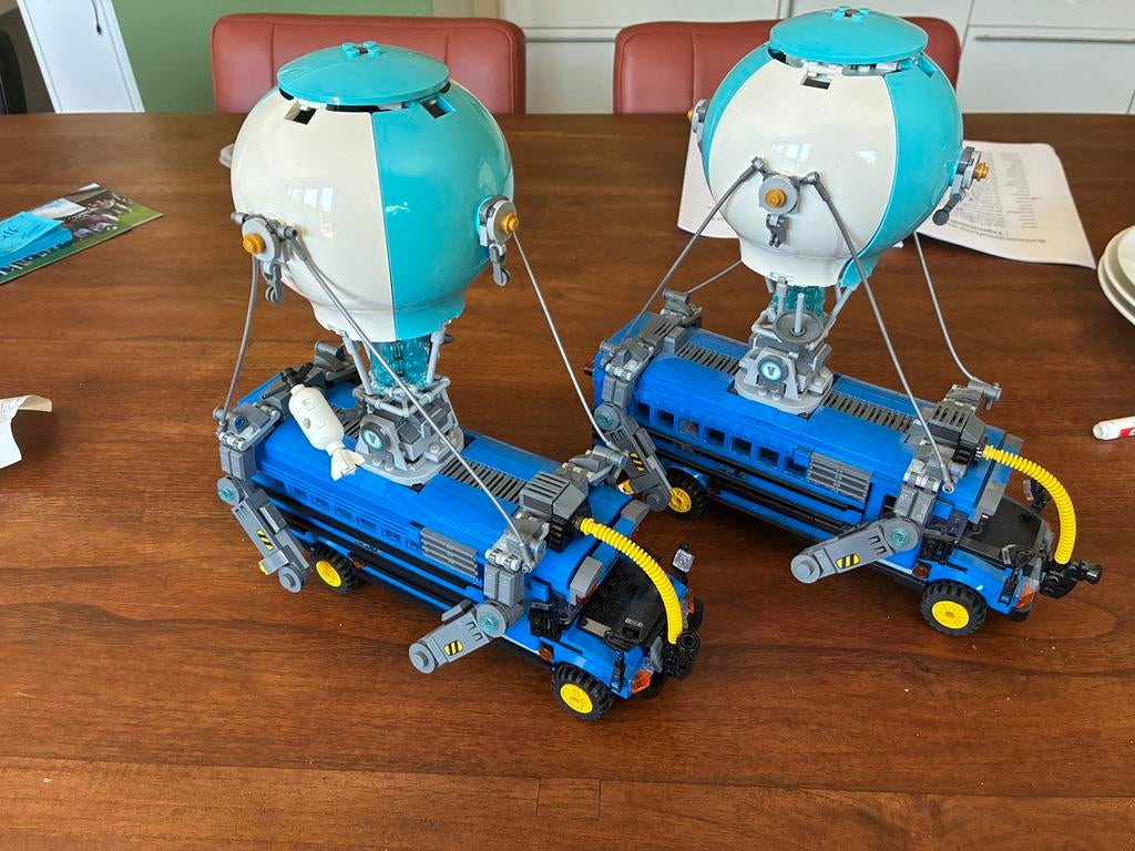 Lego 77073 2x Fortnite battle bus, Compleet, Gebruikt, Overige thema's, Lego