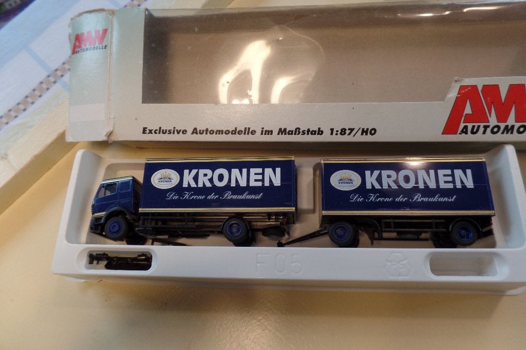 Mercedes vrachtwagen / aanhanger Kronen  (Herpa), Verzenden, Nieuw, Bus of Vrachtwagen, Herpa