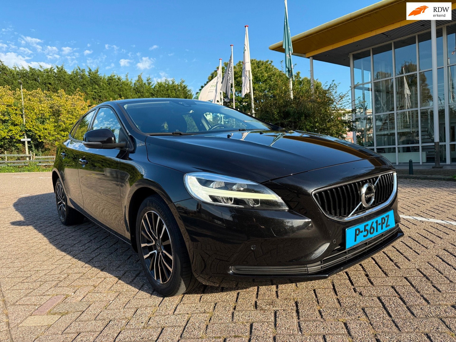 Volvo V40 2.0 D2 Kinetic, Dealer onderhouden, Stof, Gebruikt, Euro 6