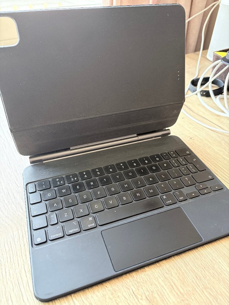 Apple Magic Keyboard voor iPad 11", Ophalen of Verzenden, Gebruikt, Apple