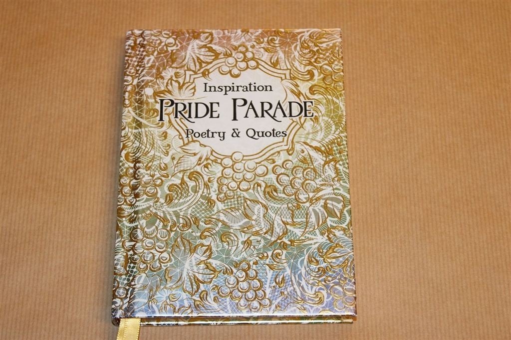 Pride Parade — Poetry & Quotes [LGBT Anthologie], Ophalen of Verzenden, Zo goed als nieuw