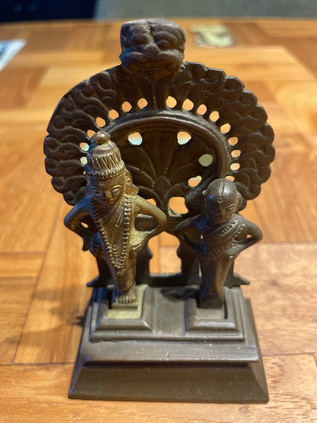 Vintage bronzen beeldje van Indiase goden, Antiek en Kunst, Minder dan 20 cm, Ophalen of Verzenden, Beeld, Bruin