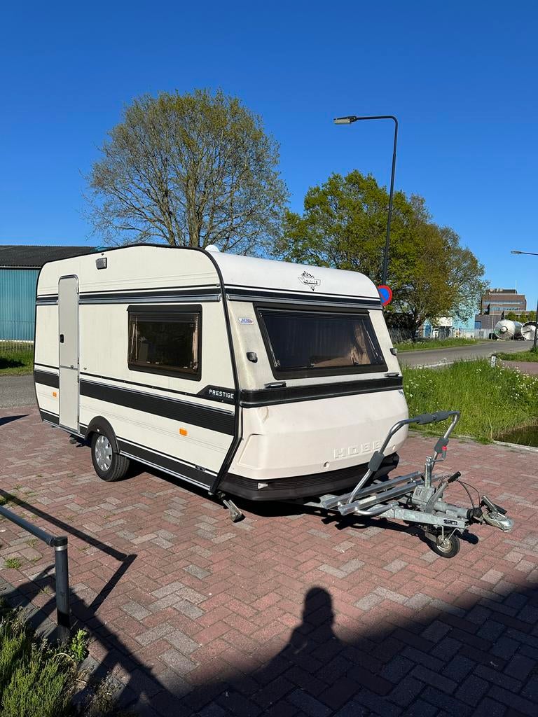 Compacte Hobby 400C Caravan - Lichtgewicht en Compleet, Rondzit, Hobby, Omvormbare zithoek, Luifel