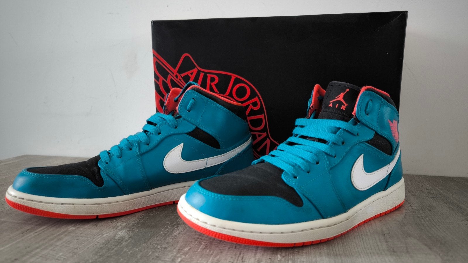 Jordan 1 Mid Tropical Teal (rare 2014), Kleding | Heren, Schoenen, Zo goed als nieuw, Overige kleuren, Ophalen of Verzenden