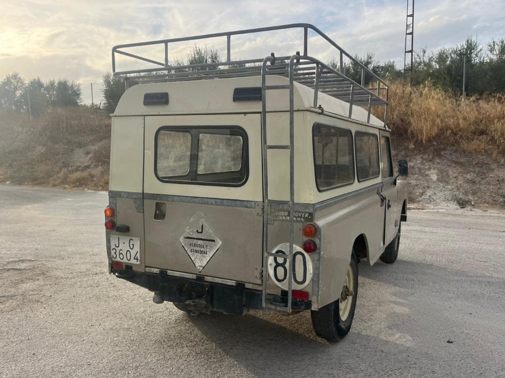 Land Rover 109, Series 3, 9 zitplaatsen, bj 1982, oldtimer, foto 2