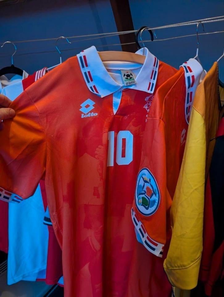 Vintage voetbalshirts jaren 90 - M t/m XXL, Verzenden, Zo goed als nieuw, Shirt