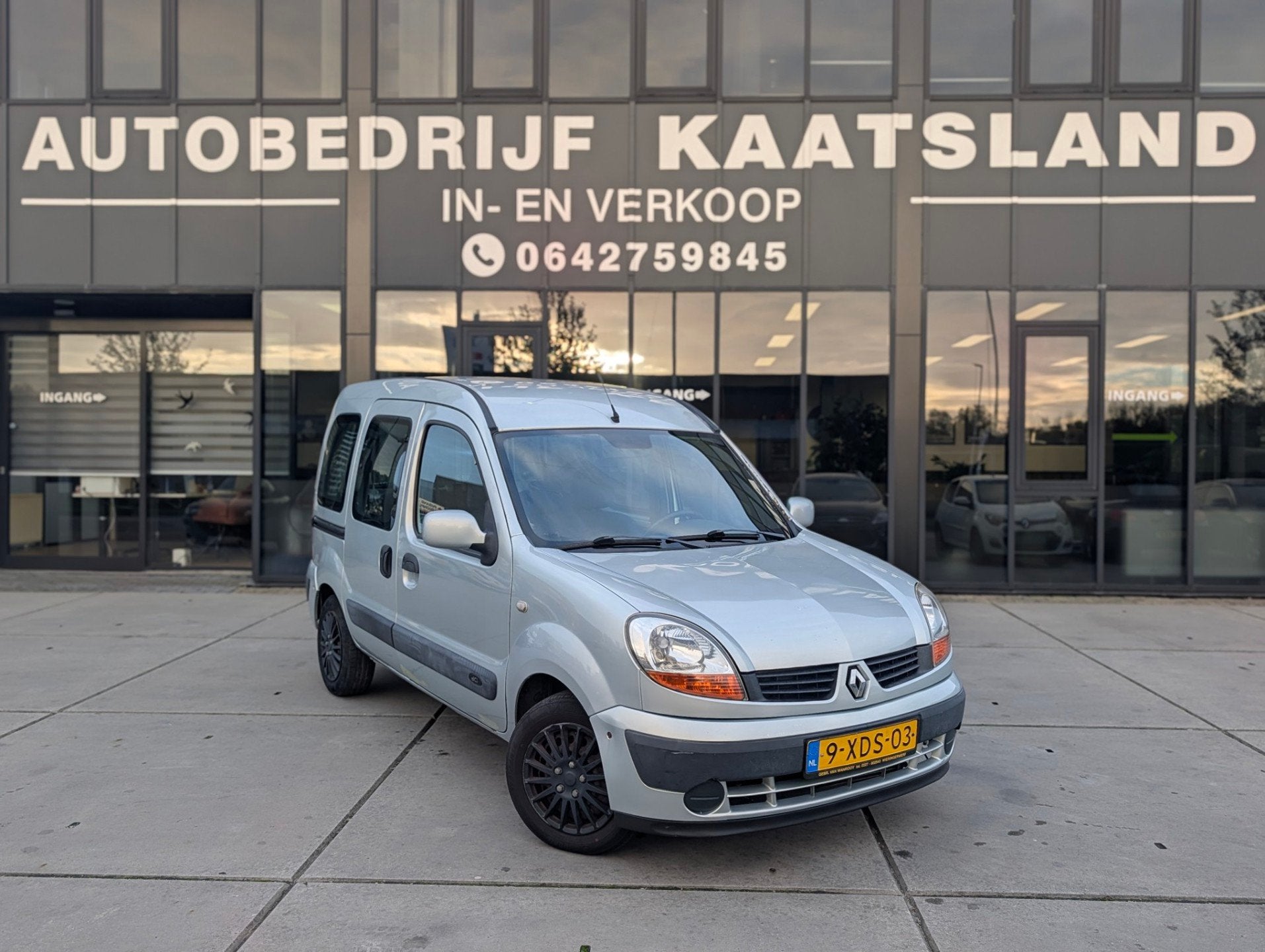 Renault Kangoo 1.5 dCi Expression Luxe - Airco, Auto's, Voorwielaandrijving, Gebruikt, Zwart, 4 cilinders