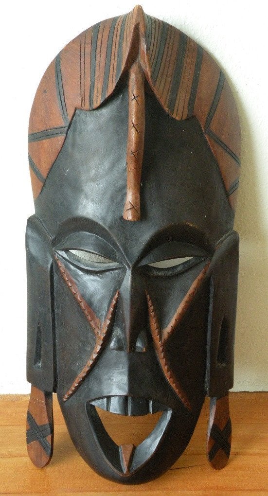 Masker, groot. Handgesneden Afrikaans masker. 63 x 28 Cm., Ophalen of Verzenden, Hout, Masker, 50 - 100 cm