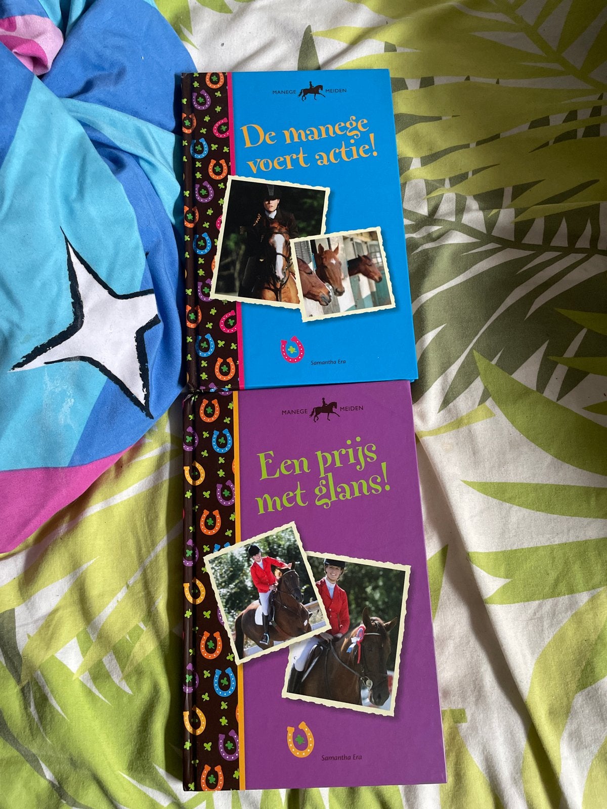 Manege Meiden boeken: De manege voert actie! & Een prijs met, Ophalen of Verzenden, Gelezen, Fictie