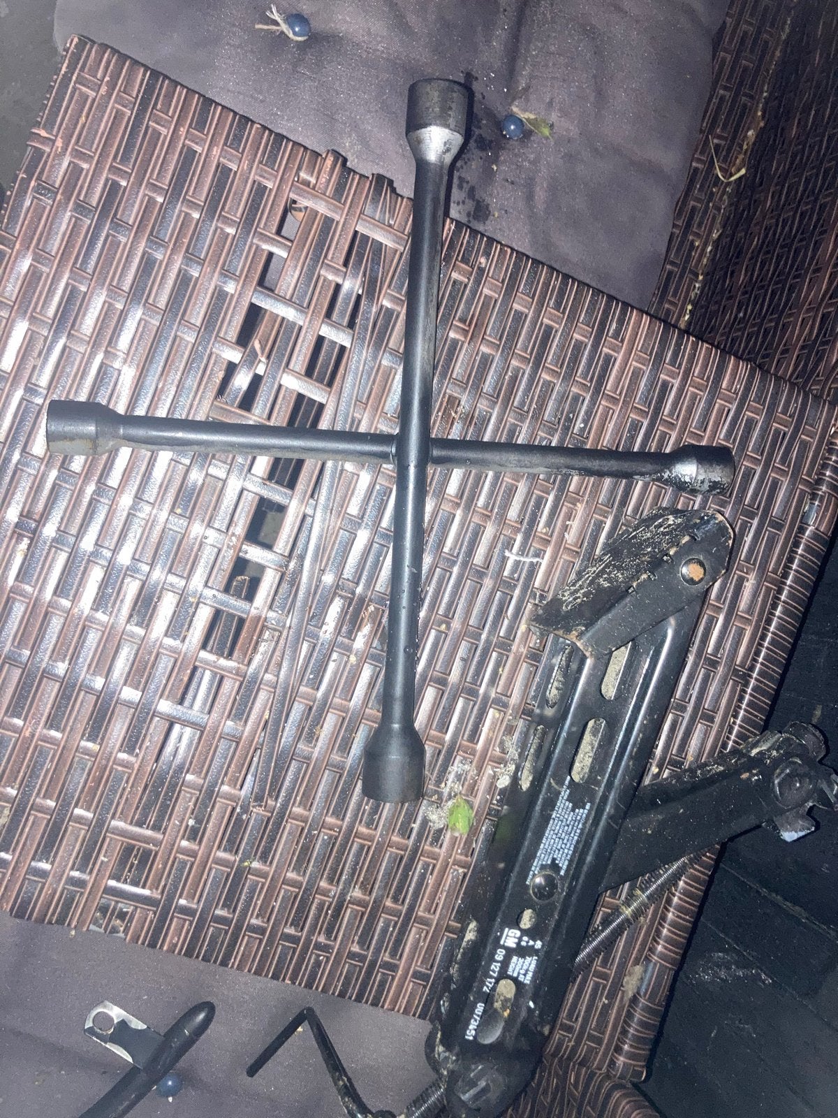 Auto krik met kruissleutel - Onmisbaar voor onderweg!, Ophalen, Gebruikt, Mechanisch, Schaarkrik