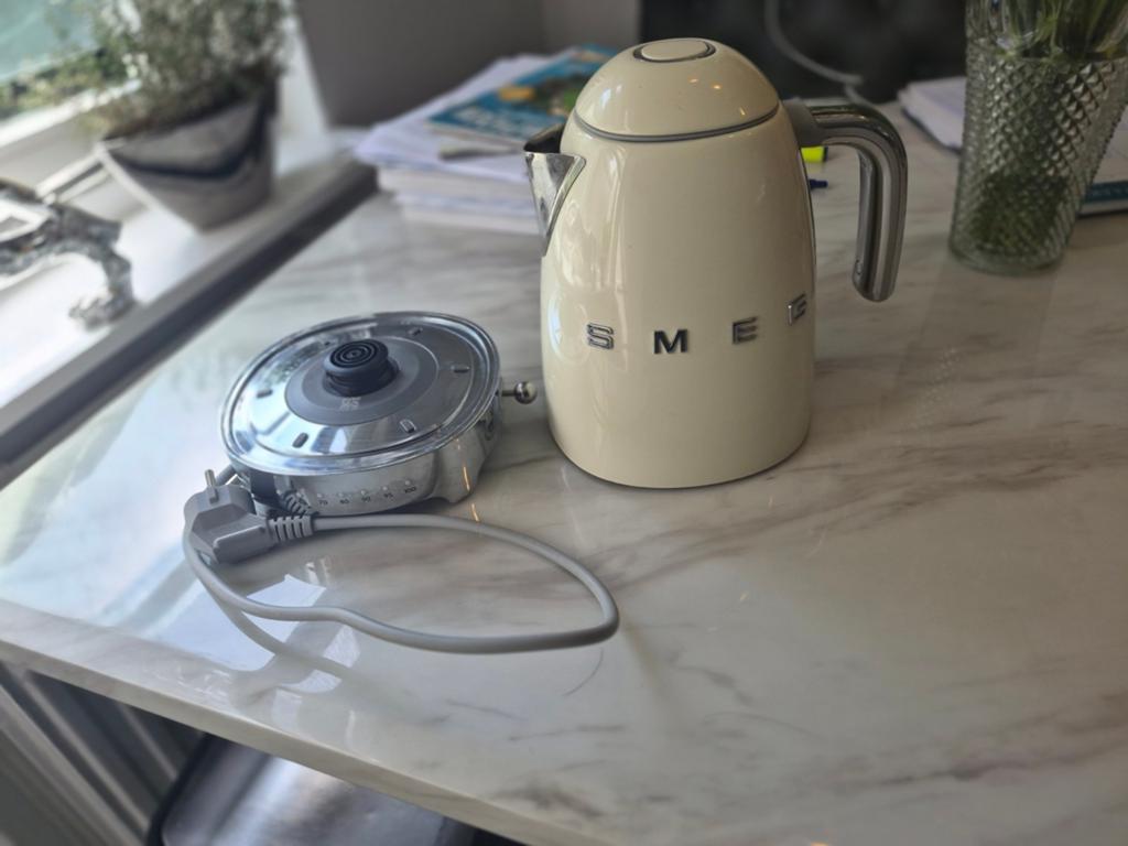 SMEG waterkoker, Ophalen of Verzenden, 25 tot 50 cm, 50 tot 100 cm, Minder dan 100 cm
