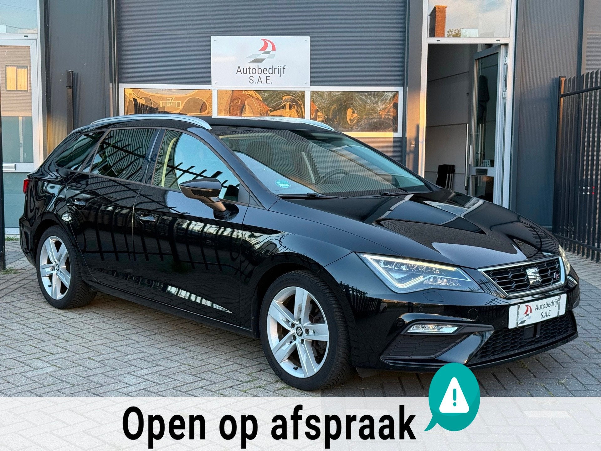 Seat Leon ST 1.5 TSI FR DSG CARPLAY VIRTUAL ACC LED CLIMATE, Euro 6, 4 cilinders, Leon, Zwart