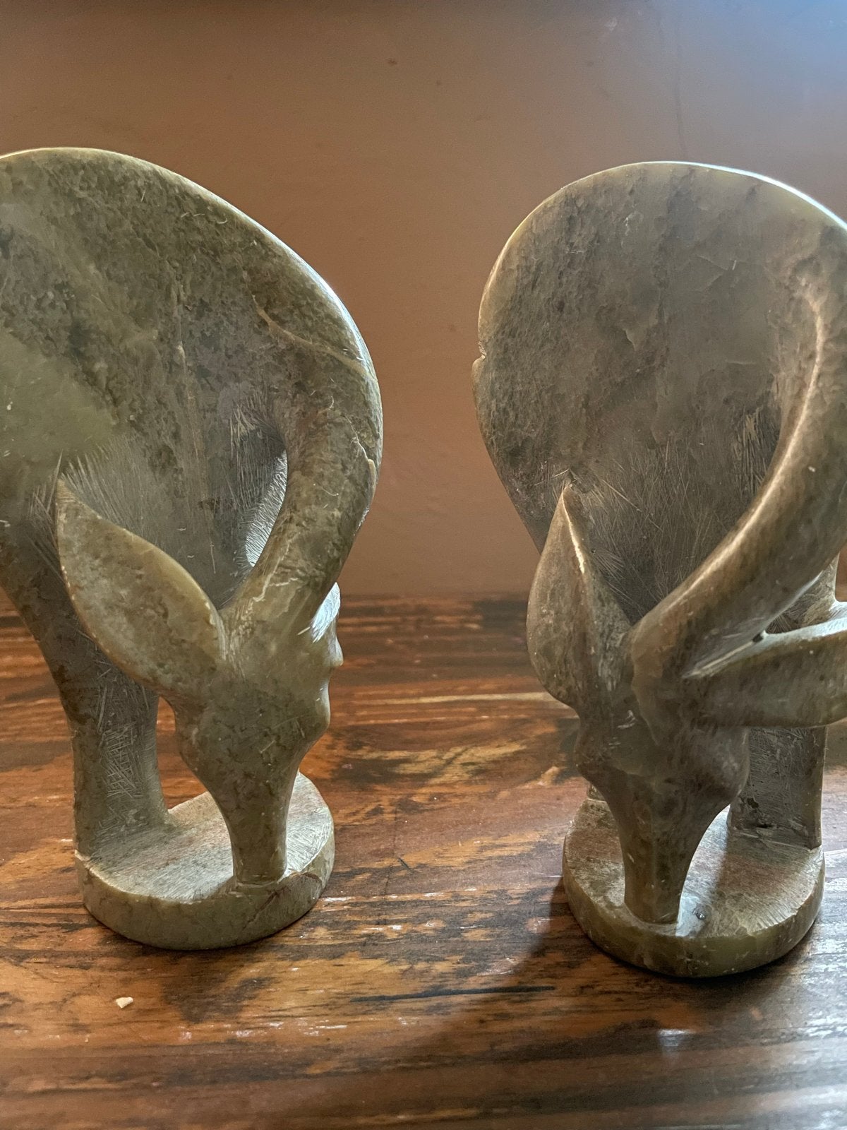 Set van 2 art deco boekensteunen., Ophalen of Verzenden, 20 - 50 cm, Steen of Keramiek, Beeld