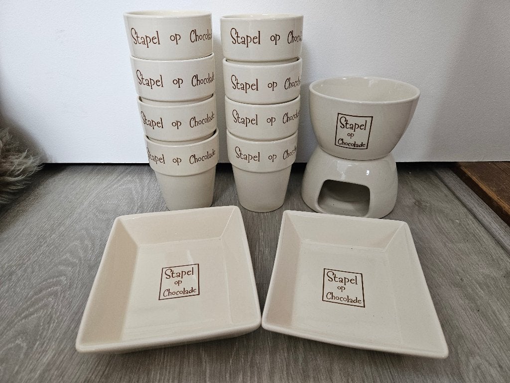 Stapel op chocolade sercies, Keramiek, Ophalen of Verzenden, Zo goed als nieuw, Overige stijlen