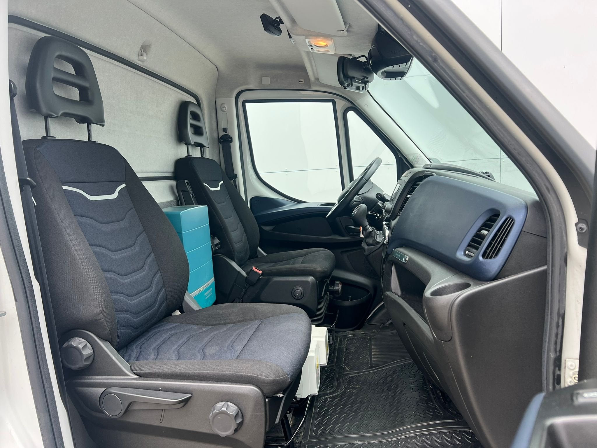 Iveco Daily 35S14 2.3 Koelwagen Automaat Carrier Pulsor 400, Automaat, Achterwielaandrijving, Gebruikt, Euro 6