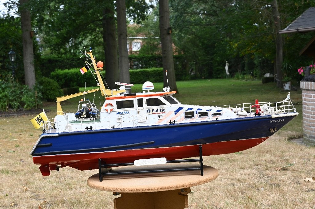 Politieboot Bremen 9 van Graupner., Ophalen, Zo goed als nieuw, 1:32 tot 1:50, Overige merken