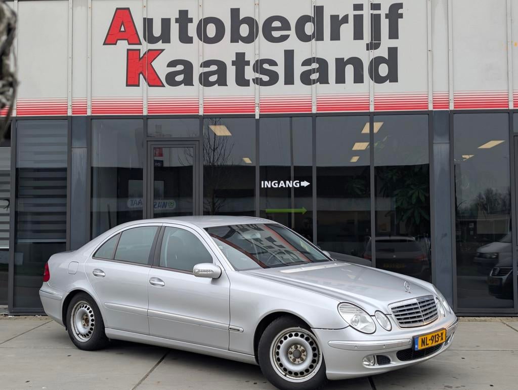 Mercedes-Benz E-klasse 270 CDI Elegance - Clima - Automaat -, Auto's, Mercedes-Benz, Gebruikt, Leder, Bedrijf, Diesel