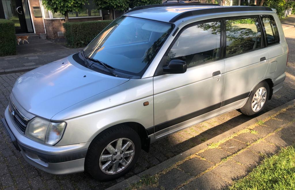 Daihatsu Gran Move 1.6 2002 Grijs, Auto's, Daihatsu, 13 km/l, Achterwielaandrijving, 40 €/maand, 4 cilinders
