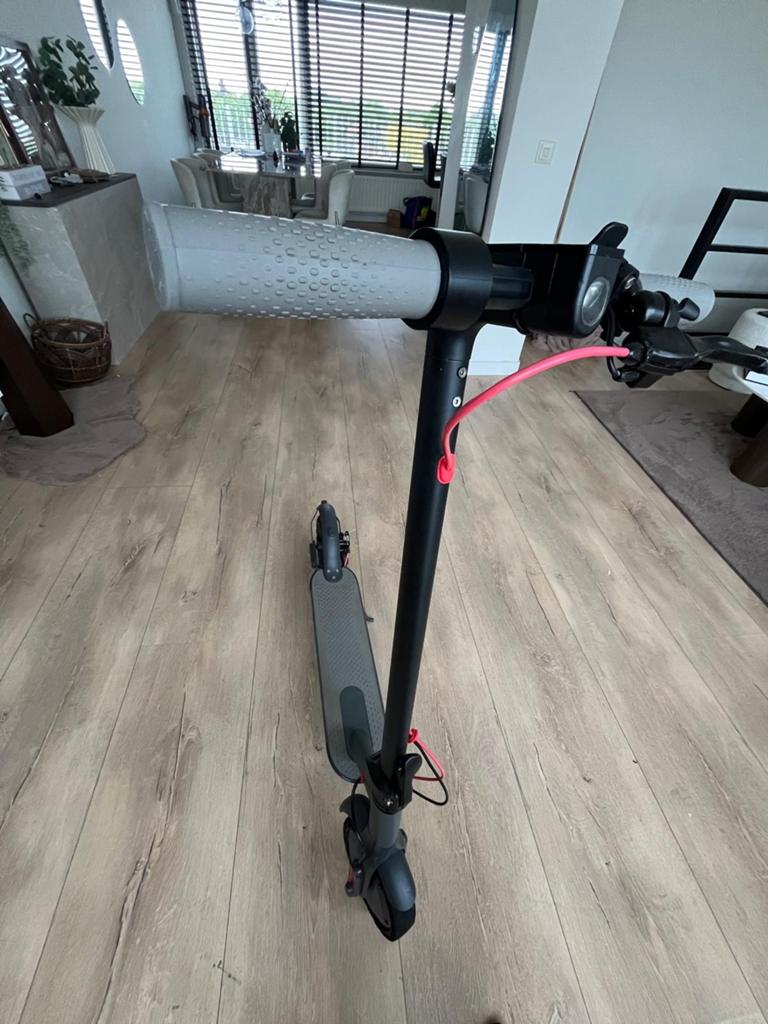 Elektrische step met display en schijfrem, Fietsen en Brommers, Steps, Ophalen