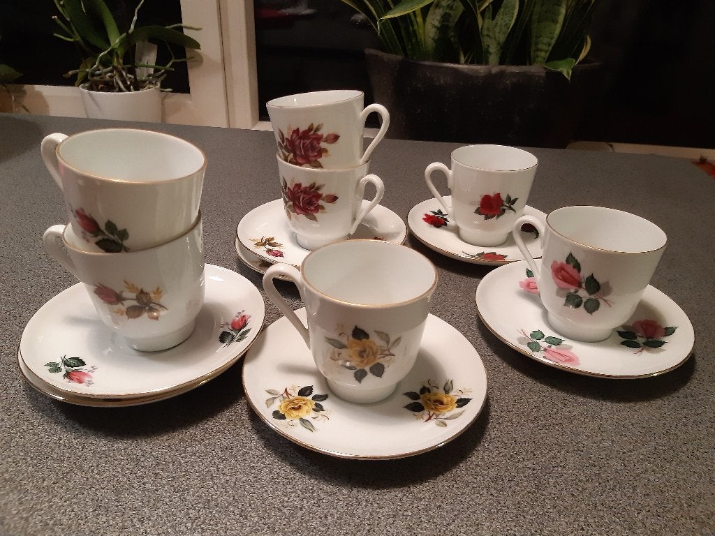 vintage kop en schotels, Ophalen, Zo goed als nieuw, Overige stijlen, Kop(pen) en/of Schotel(s)