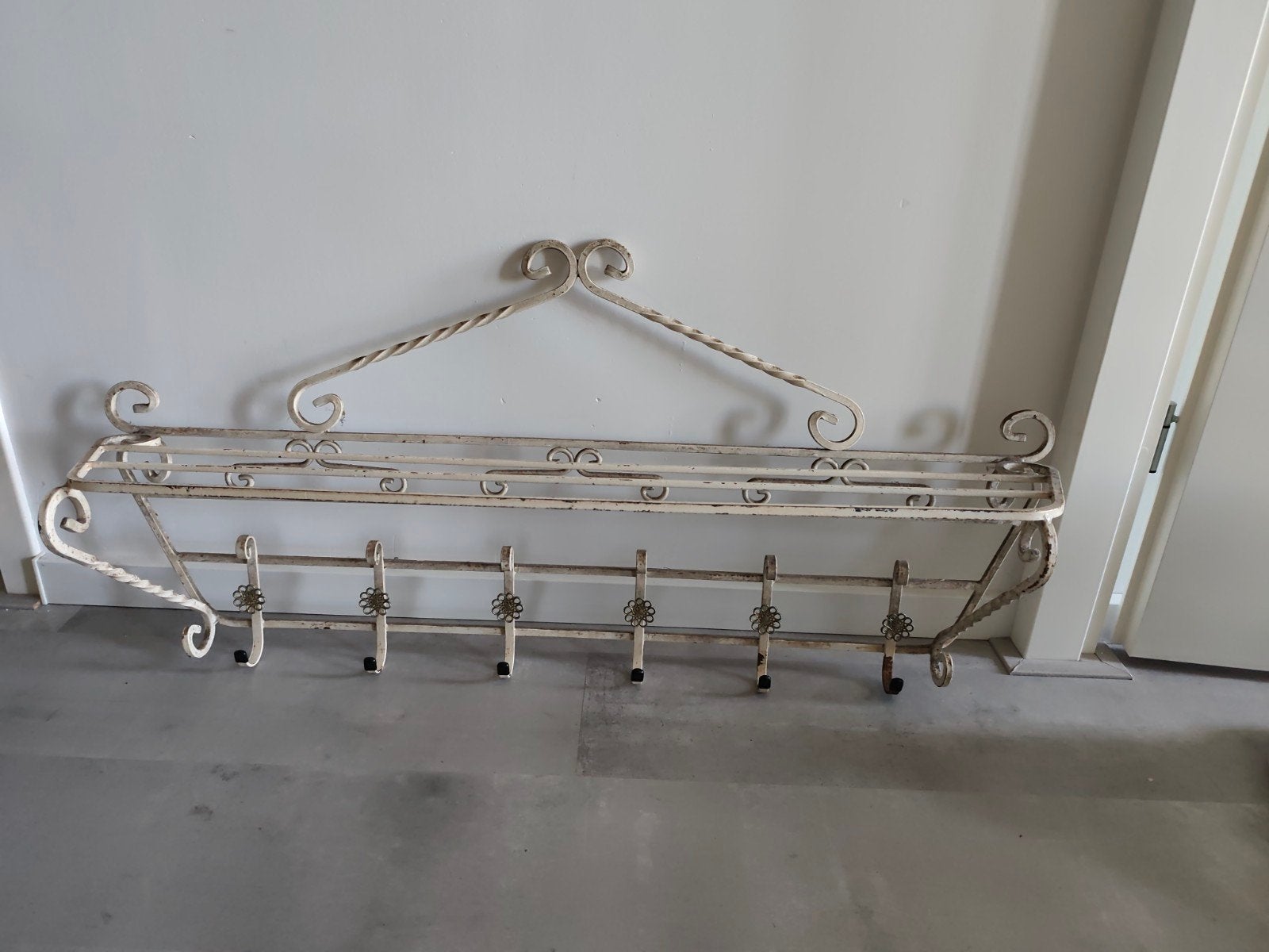 Vintage Muurkapstok met Hoedenrek - Witgelakt Smeedijzer, Zo goed als nieuw, Minder dan 100 cm, Metaal, Ophalen
