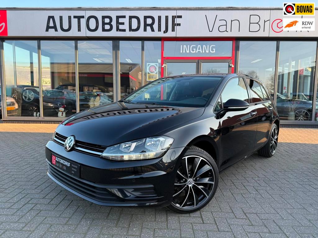 Volkswagen Golf 1.0 TSI Comfortline | LED | PDC | Bluetooth, Stof, Gebruikt, Zwart, Bedrijf