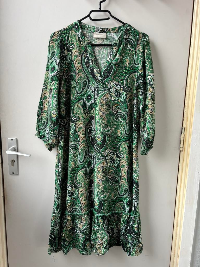 Midi jurk Freequent maat XS, Kleding | Dames, Jurken, Ophalen of Verzenden, Zo goed als nieuw, Maat 34 (XS) of kleiner, Onder de knie