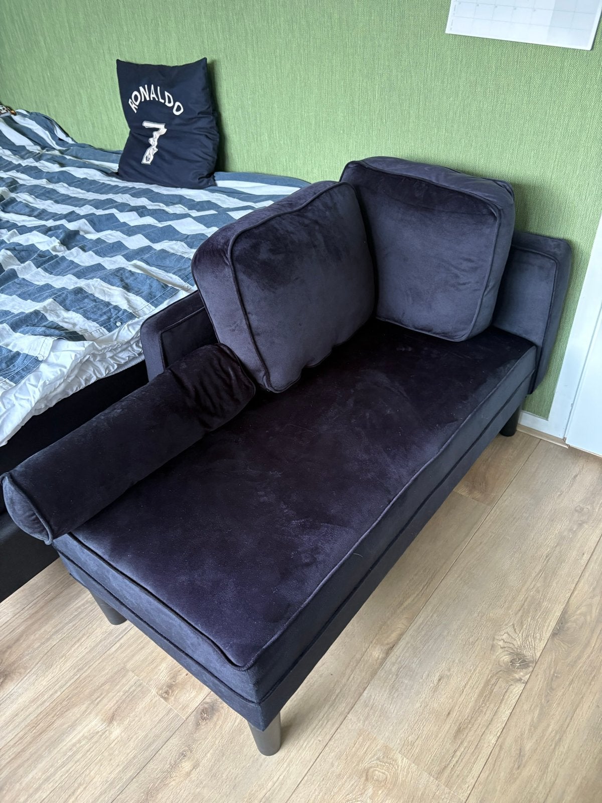 Zwarte fluwelen chaise longue, Ophalen, Eenpersoons, Minder dan 75 cm, Zo goed als nieuw