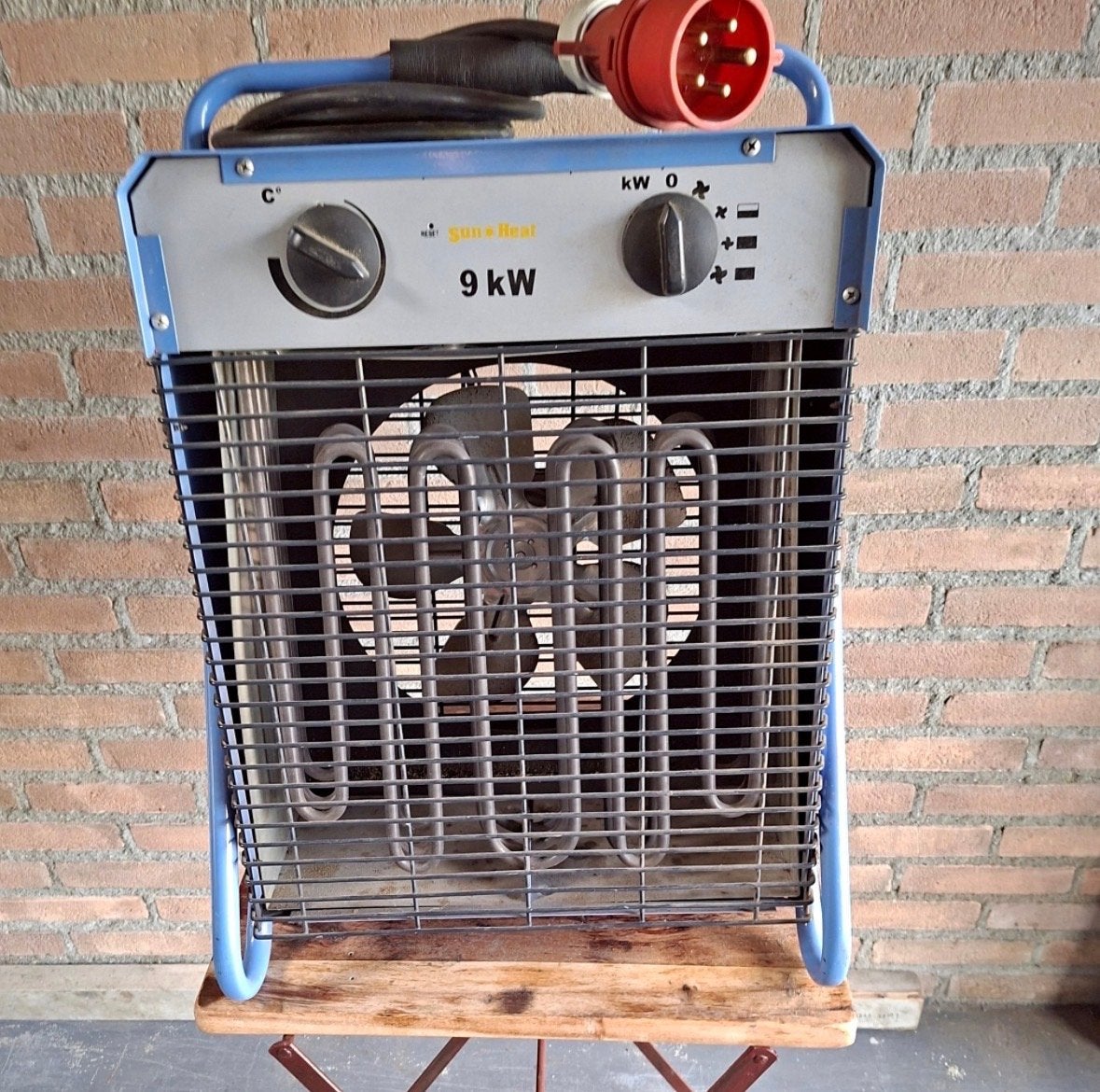Sun Heat Elektrische Kachel 9 kW 380 volt, Ophalen, 30 tot 80 cm, Gebruikt, Kachel