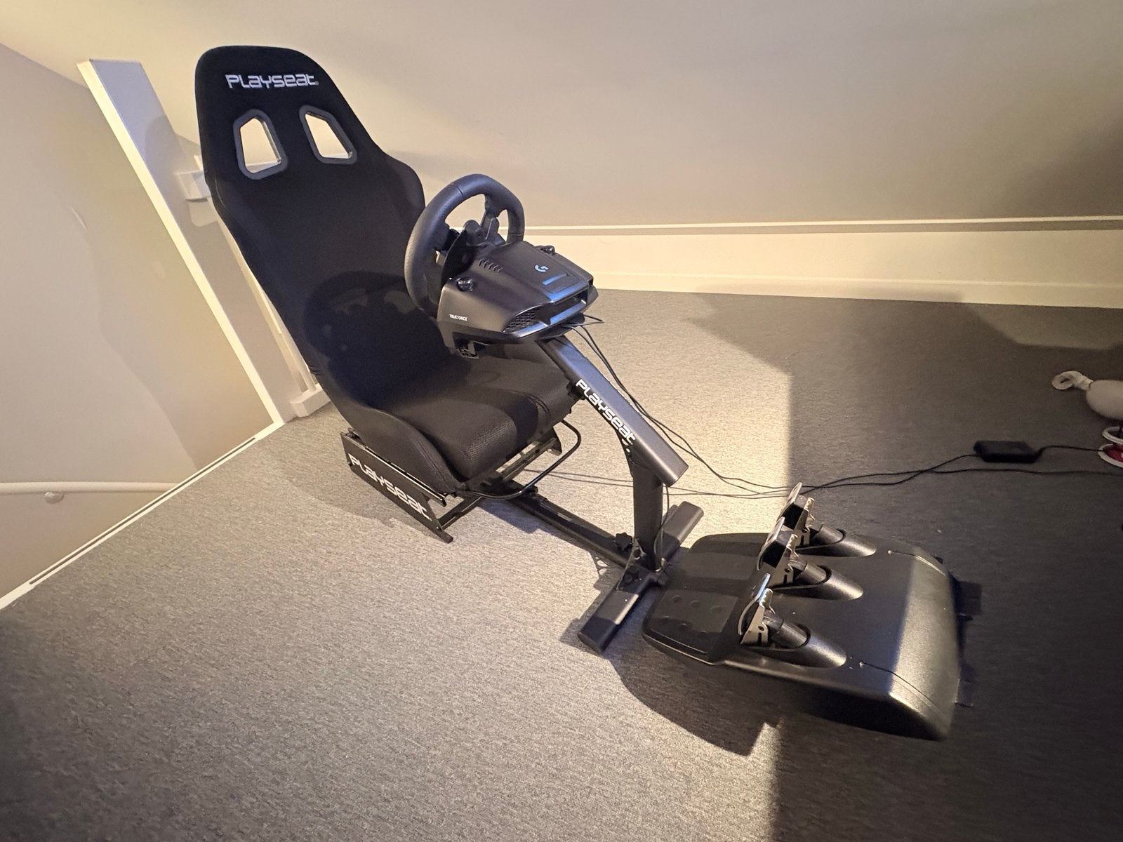 Playseat Challenge + Logitech G923 TrueForce stuur + pedalen, Ophalen, 1 speler, Zo goed als nieuw, Vanaf 7 jaar