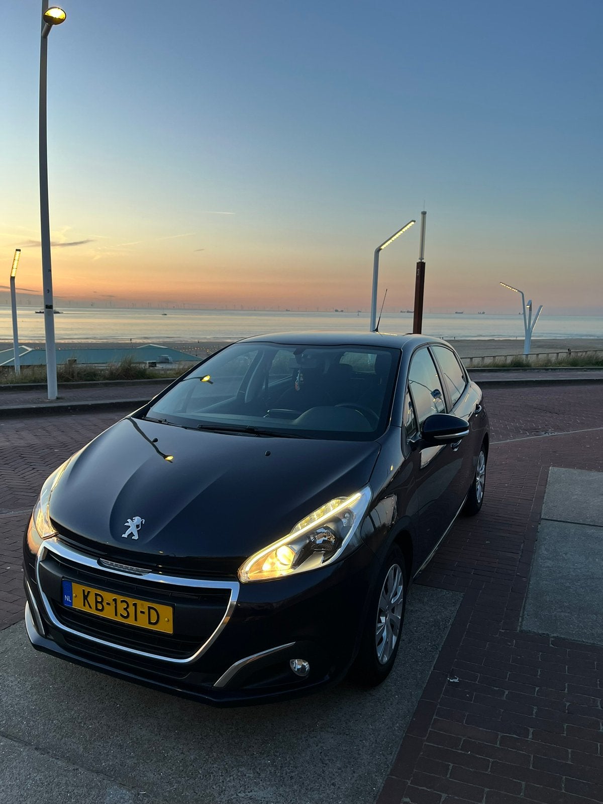 Peugeot 208 1.2 VTI 60KW/82PK 5-D 2016 Blauw, Voorwielaandrijving, 1199 cc, Blauw, 23 km/l