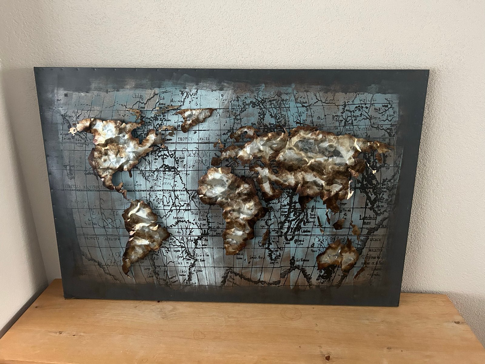 3D Metalen Wereldkaart Schilderij (80x120 cm) - Handgemaakt, Ophalen, Zo goed als nieuw, Overige onderwerpen