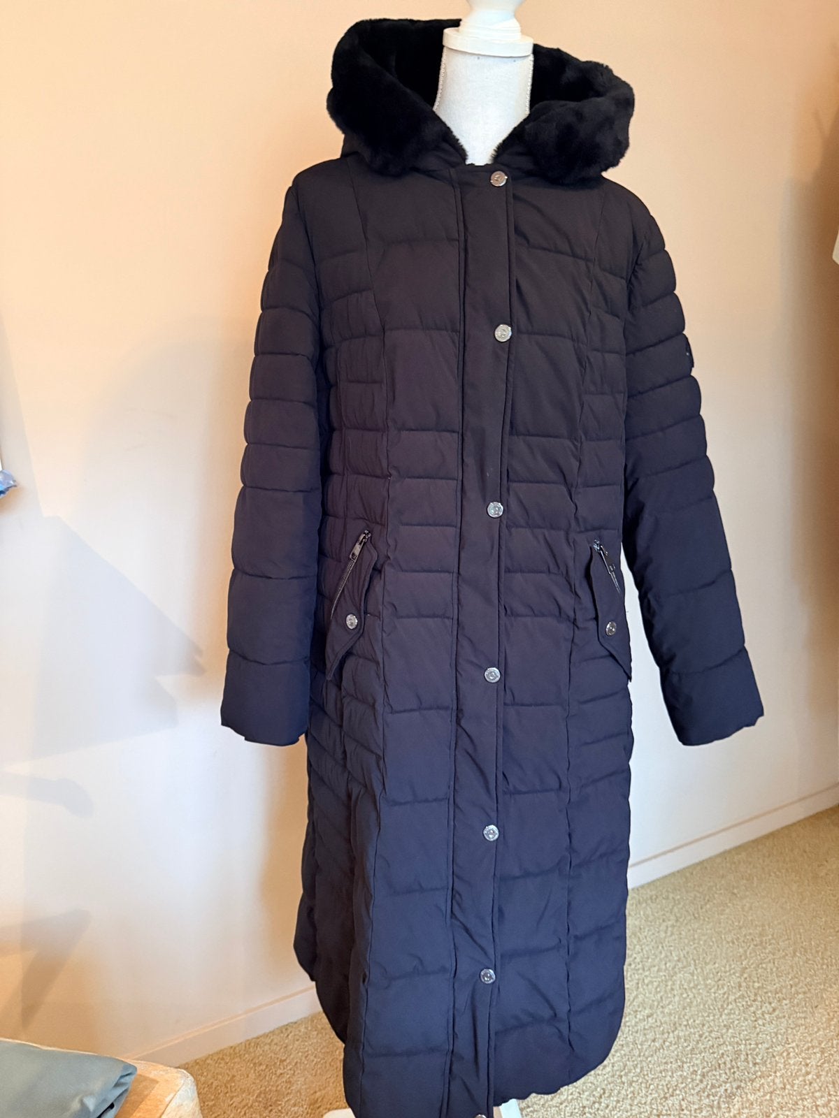 Zwarte winterjas, Verzenden, Zo goed als nieuw, Maat 42/44 (L), Zwart
