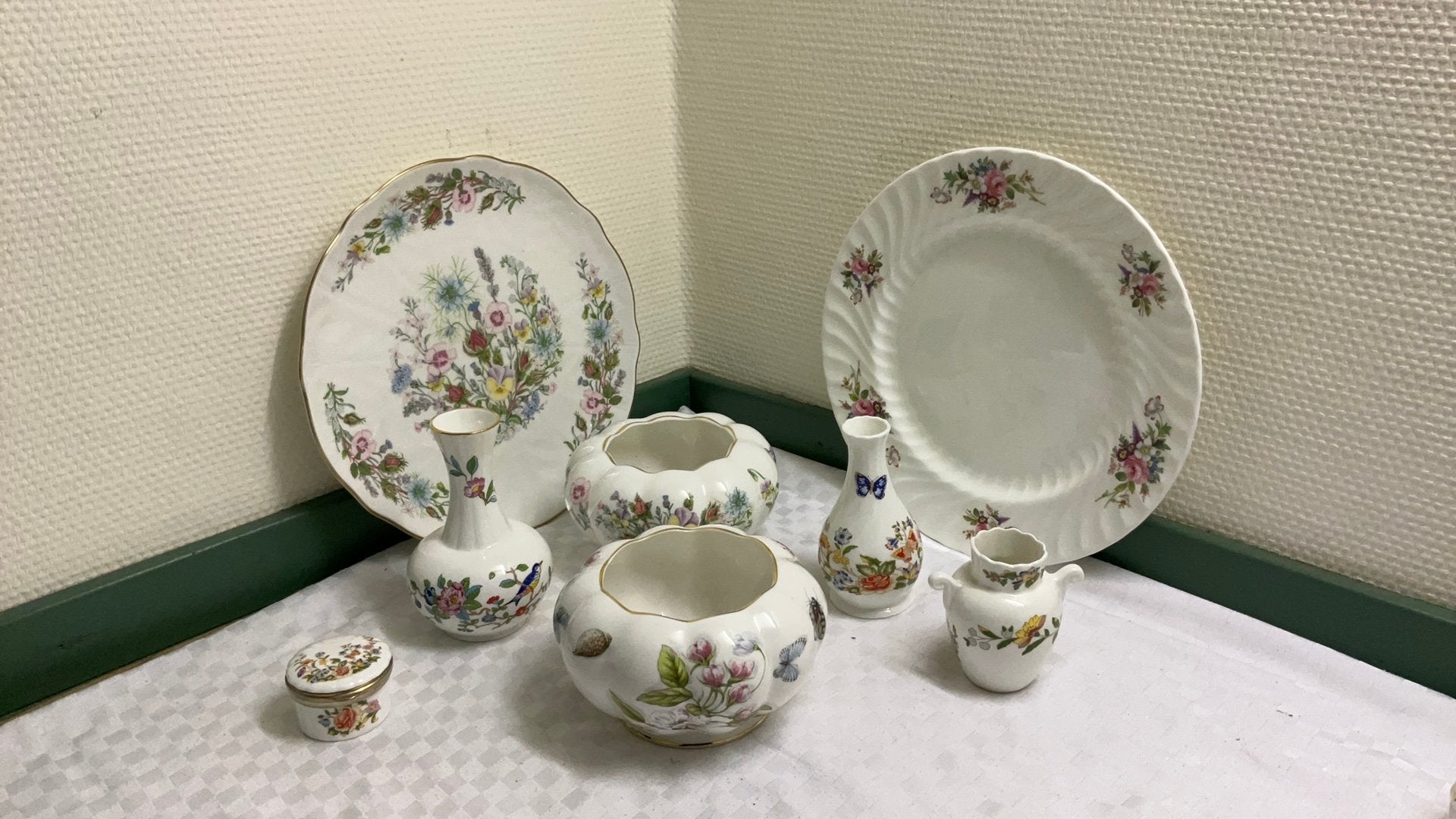 Aynsley, engeland, schalen vazen, romantiek, vintage, Ophalen of Verzenden, Zo goed als nieuw
