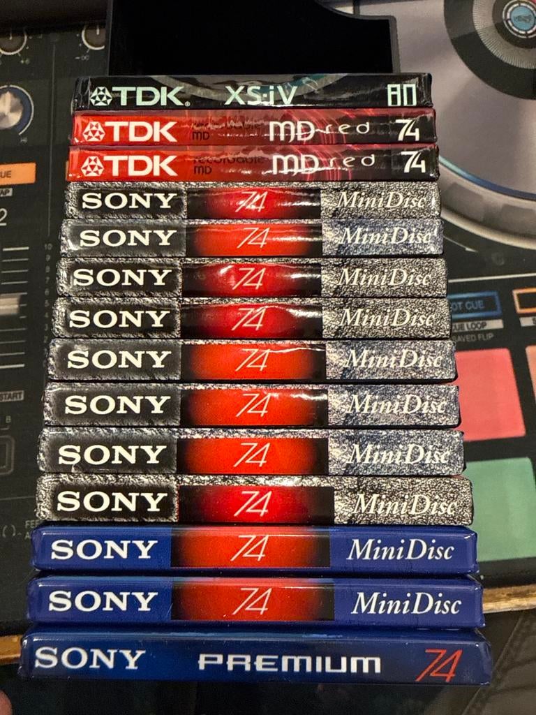 NOS / sealed MiniDisc 14 stuks, 2 t/m 25 bandjes, Overige genres, Ophalen of Verzenden, Nieuw in verpakking