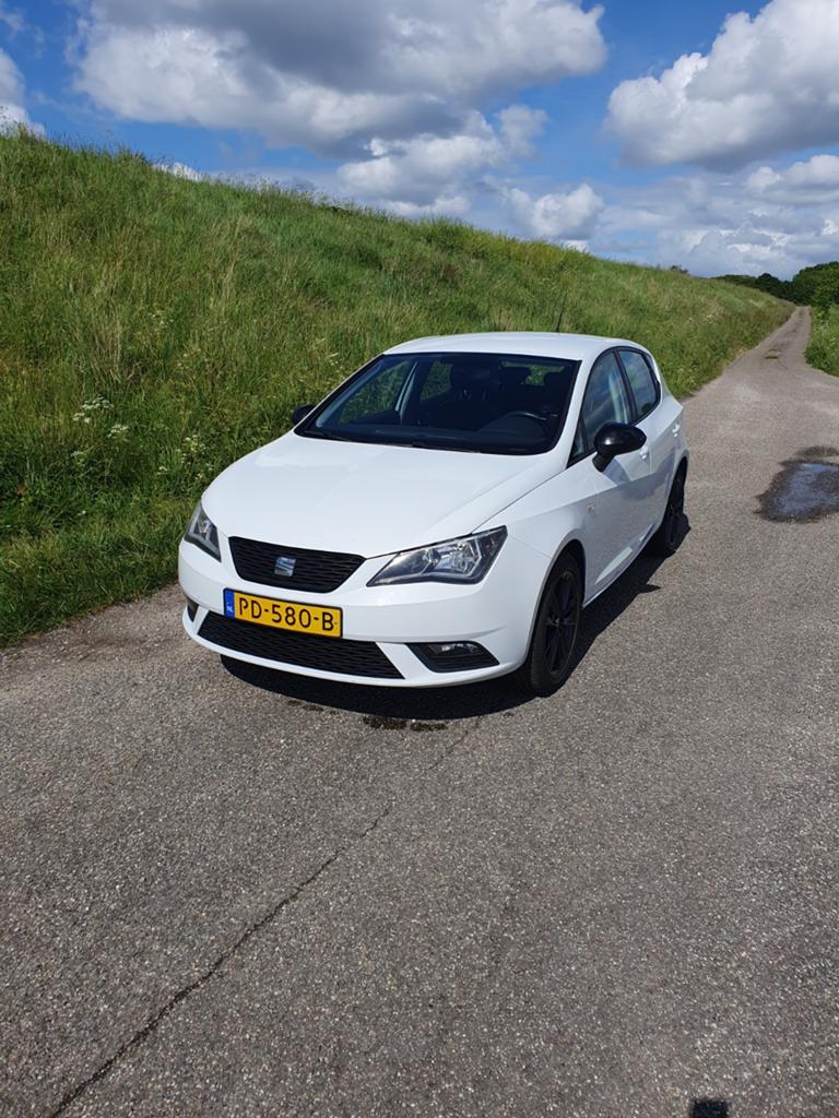 Seat Ibiza 1.0 TSI 70KW 5DRS 2017 Wit, Voorwielaandrijving, 40 €/maand, 995 kg, Origineel Nederlands