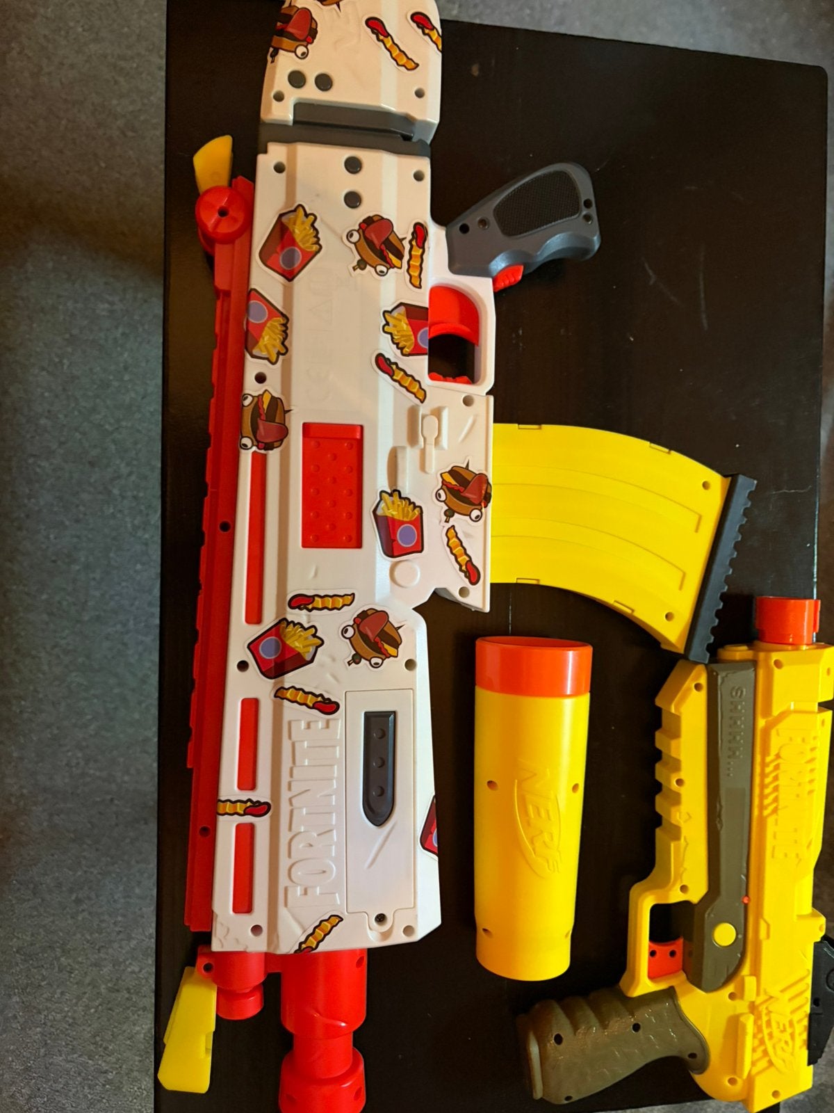 Nerf fortnite silenced pistol en ar durrr burger, Ophalen of Verzenden, Zo goed als nieuw
