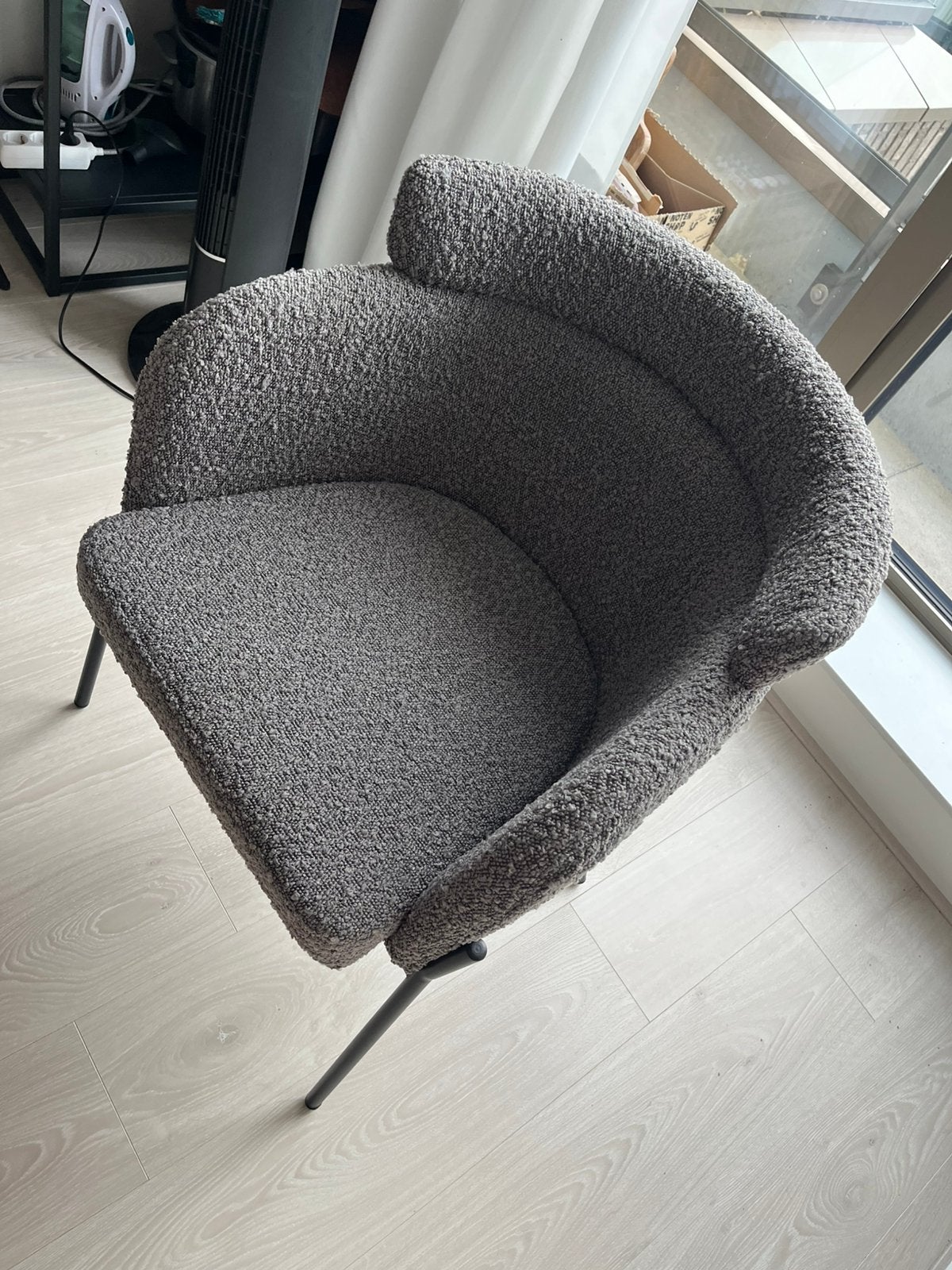 Twee nieuw in doos eetkamerstoelen grijze teddy stof, Ophalen, Twee, Zo goed als nieuw, Stof