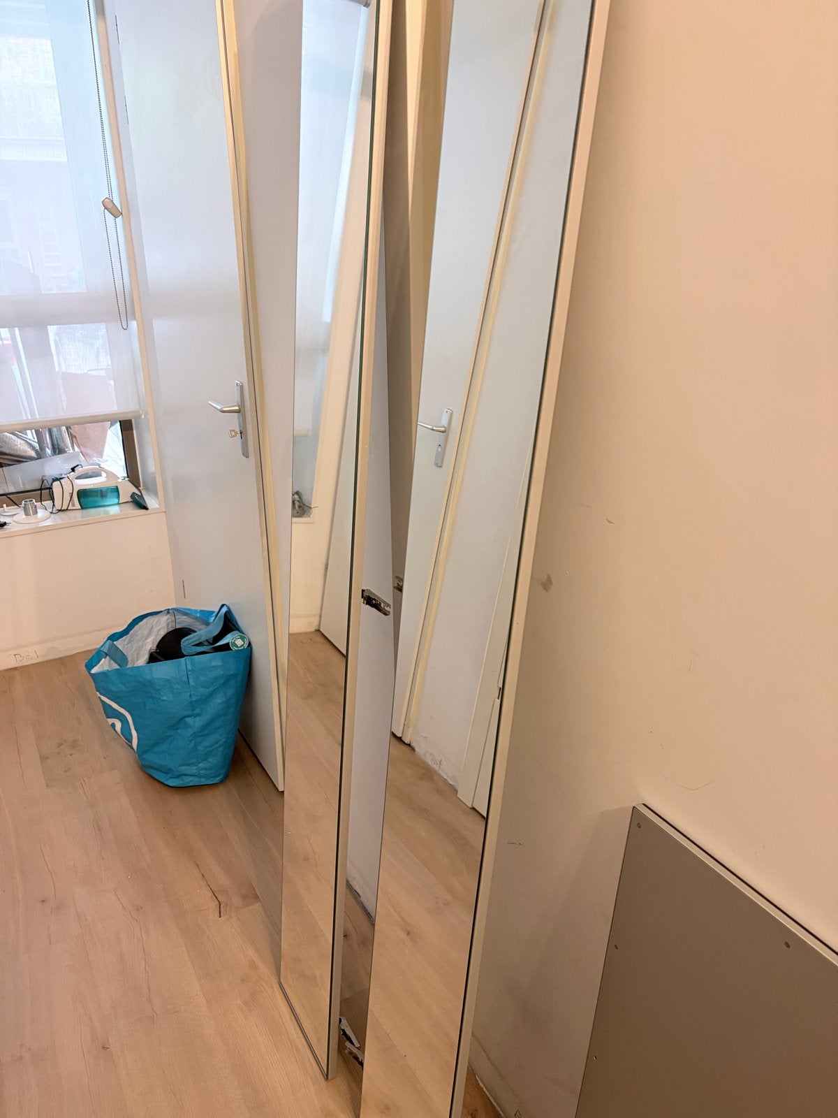 Twee spiegeldeuren IKEA PAX kast 195x25 cm met scharnieren, Huis en Inrichting, Kasten | Kledingkasten, Minder dan 50 cm, Gebruikt