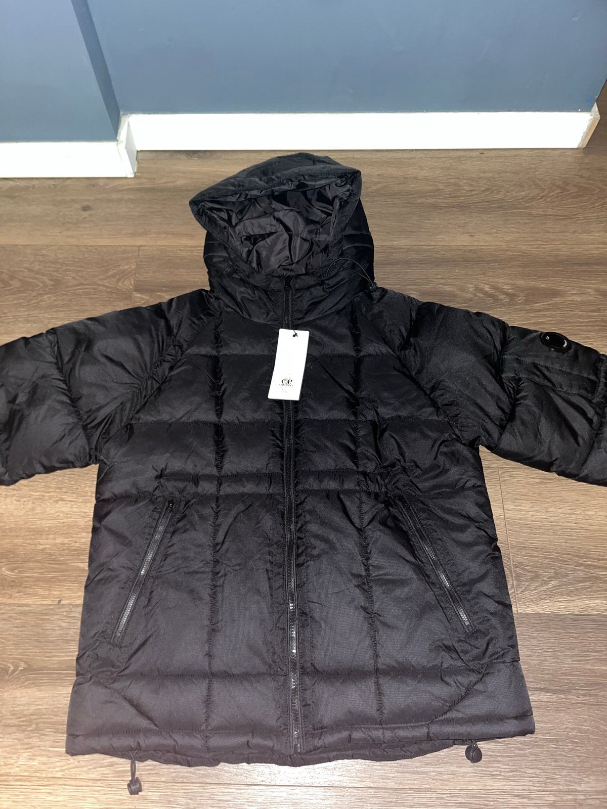 CP Company Puffer Jacket Zwart - Nieuw met labels, Kleding | Heren, Ophalen of Verzenden, Nieuw, Maat 46 (S) of kleiner, Zwart