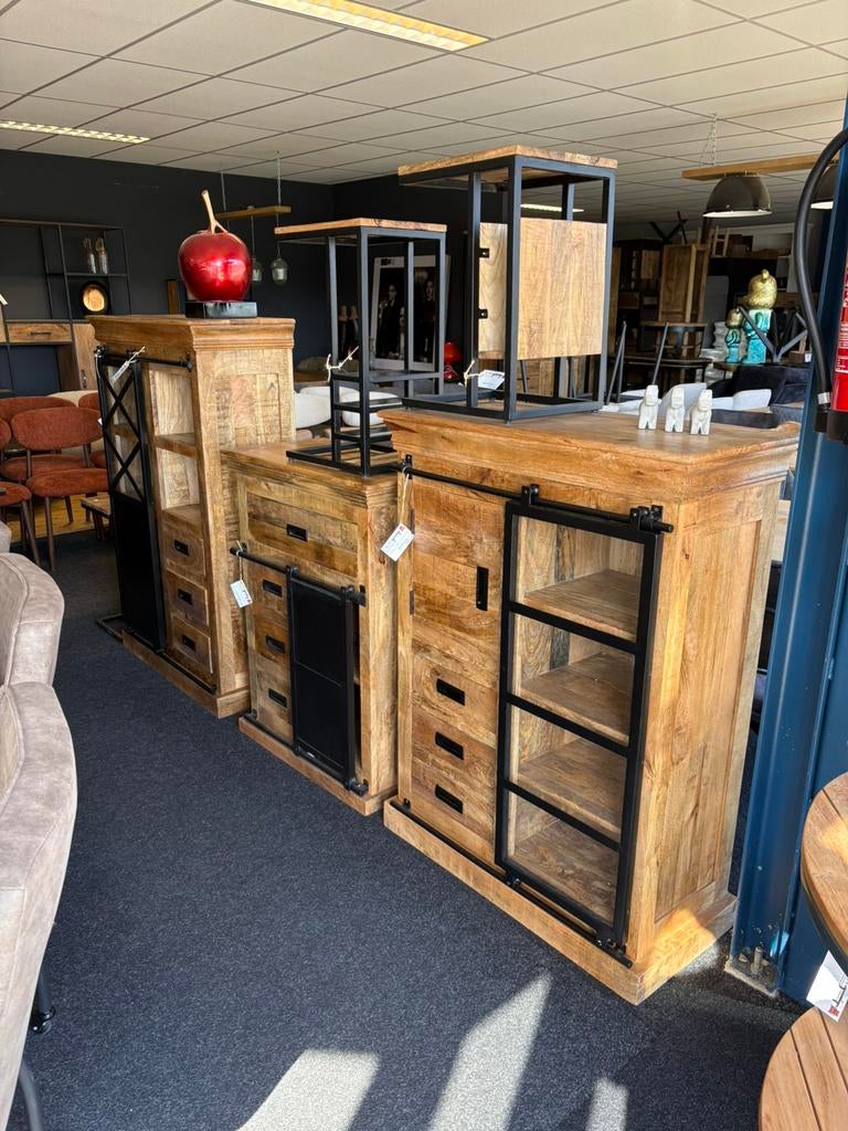 Wandmeubels mangohout, mangohouten wand kasten op voorraad, Huis en Inrichting, Kasten | Wandmeubels, Slim meubelen, Lindberghstraat 29