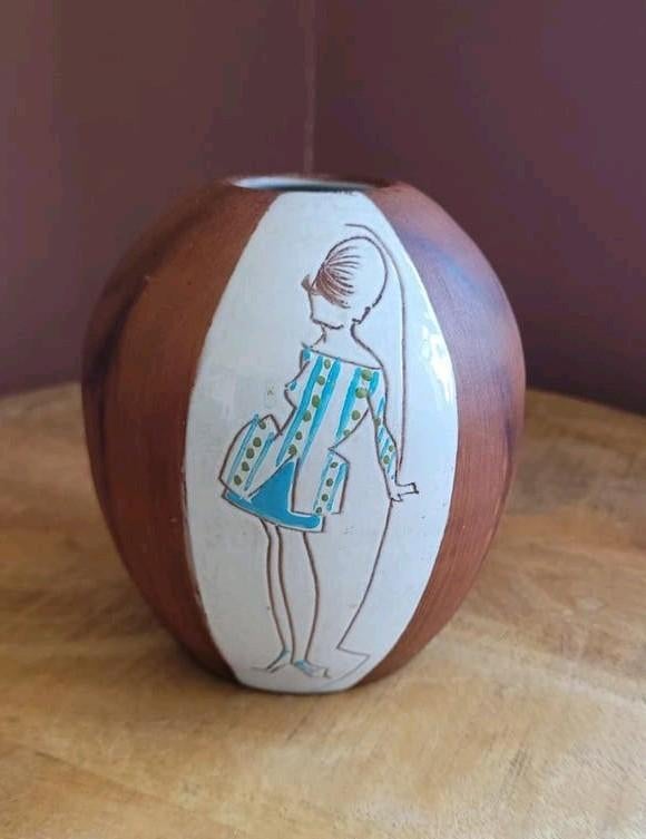 Vintage Aalten Keramiek Teak Bolvaasje met Vrouwfiguur, Antiek en Kunst, Ophalen of Verzenden
