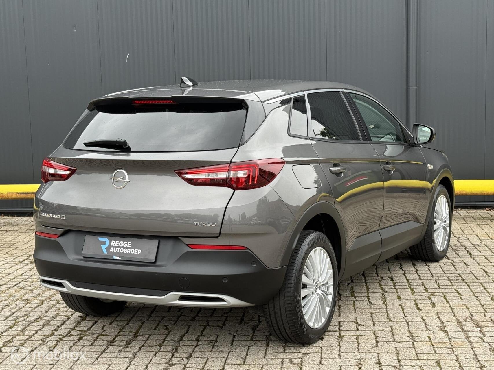 Opel Grandland X 1.2 Turbo Innovation AUTOMAAT, Auto's, Gebruikt, 1199 cc, Parkeerassistent, 19 km/l